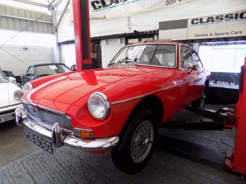 MG B GT 63