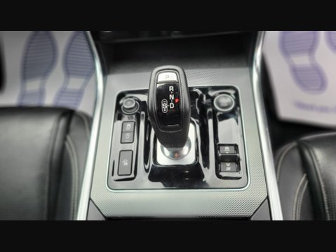 Jaguar XE R-DYNAMIC S 13