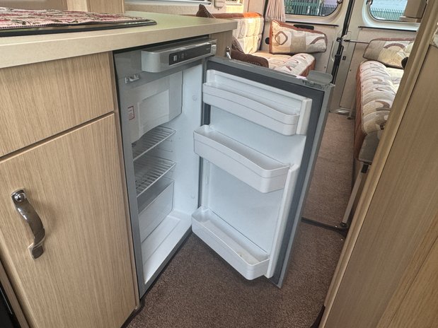 Auto-Sleepers Warwick Duo 2 Berth|2 Belt|Rear Lounge|Shower|Toilet|Vanlux 15
