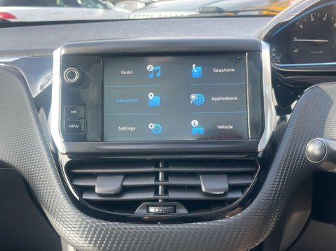 Peugeot 2008 1.2 PureTech Allure Premium Euro 6 (s/s) 5dr 29