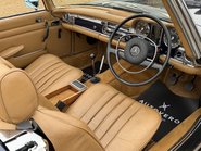 Mercedes-Benz SL Series 280 SL 48