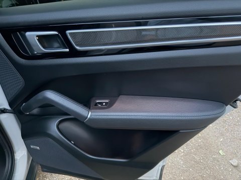 Porsche Cayenne V6 PLATINUM EDITION 41