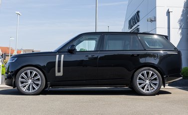 Land Rover Range Rover P400 AUTOBIOGRAPHY LWB 7 Seater 3