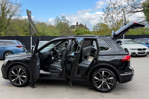 Volkswagen Tiguan R-LINE TDI DSG - RARE LEATHER INTERIOR - APPLE CAR PLAY -CAMERA 21