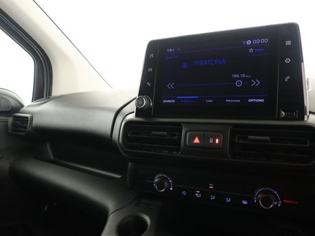 Peugeot Partner Standard 650 1.5 BlueHDi 100 Professional Premium Van 12