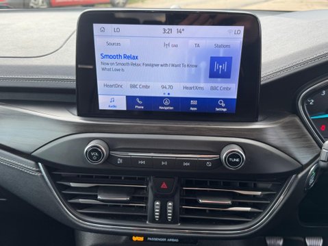 Ford Focus 1.0T EcoBoost Vignale Euro 6 (s/s) 5dr 21