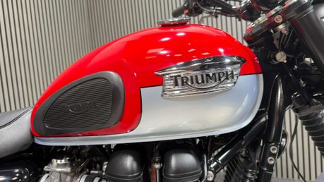 Triumph Scrambler 2014 ONLY 11K EXCELLENT CONDITION LONG MOT WARRANTY 12