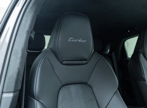 Porsche Cayenne TURBO E-HYBRID GT 15