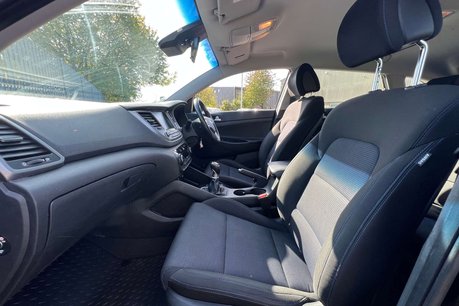 Hyundai TUCSON 2.0 CRDi SE Nav SUV 5dr Diesel Manual 4WD Euro 6 (136 ps) 45