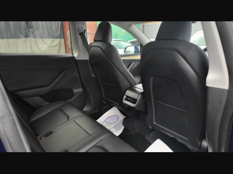 Tesla Model Y LONG RANGE AWD 16