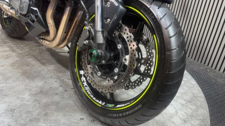Kawasaki Z900 2019 69 PLATE FULL AKRAPOVIC ONLY 15K STUNNING NAKED BIKE 29