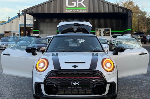 Mini Hatch JOHN COOPER WORKS - NANUQ WHITE - MINI SERVICE HISTORY 19