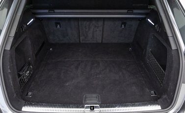 Audi RS4 Avant Carbon Edition 31