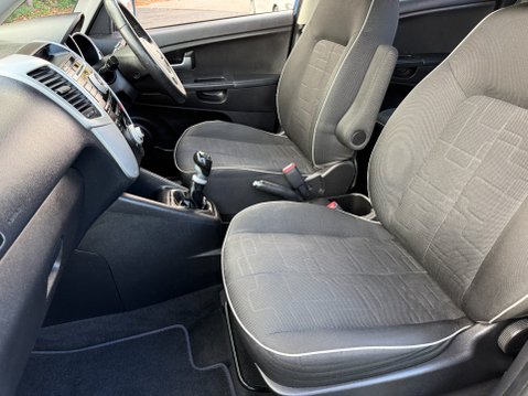 Kia Venga 2 ECODYNAMICS **RESERVED** 25