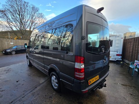 Mercedes-Benz Sprinter 319 CDI MWB 5