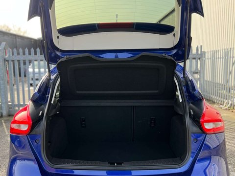 Ford Focus 1.6 Focus Zetec TDCI 5dr 37