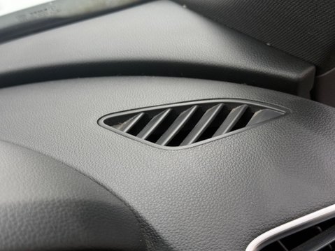 Audi Q3 2.0 TDI S line S Tronic quattro Euro 5 (s/s) 5dr 82