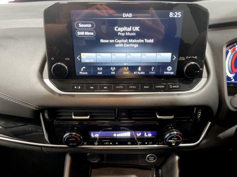 Nissan Qashqai 1.3 DIG-T MHEV N-Connecta SUV 5dr Petrol Hybrid Manual Euro 6 (s/s) (140 ps 19