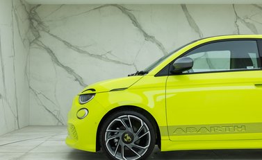 Abarth 500e Scorpionissima 41