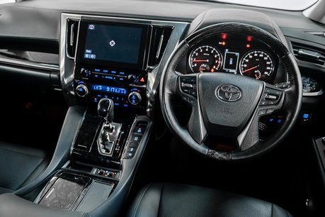 Toyota Alphard 2.5 MPV 2.5 SUV Automatic Petrol 35