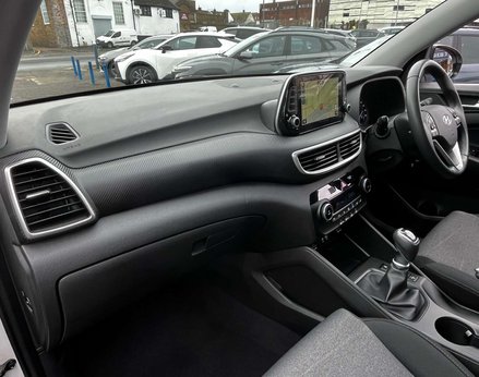 Hyundai TUCSON 1.6 Tucson SE Nav GDi 2WD 5dr 17