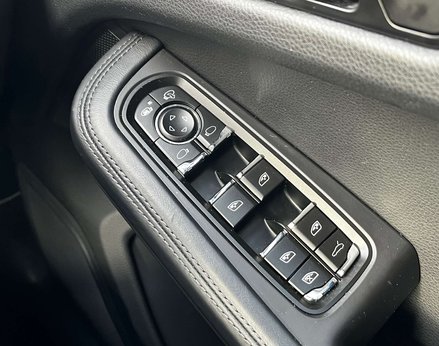 Porsche Macan 3.0 Macan S Semi-Auto 4WD 5dr 68