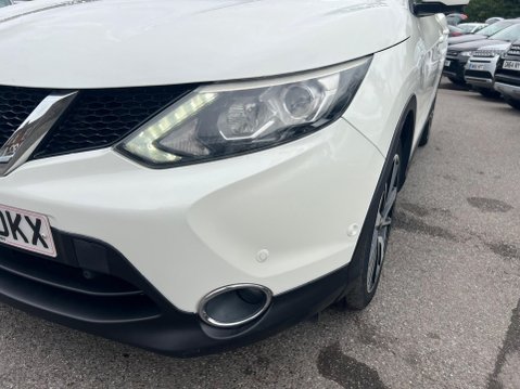 Nissan Qashqai 1.6 dCi Tekna XTRON 2WD Euro 5 (s/s) 5dr 11