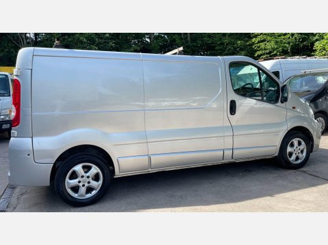 Vauxhall Vivaro 2.0 2900 CDTi Sportive Panel Van 4dr Diesel Manual FWD L3 (195 g/km, 113 bh 8