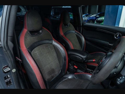 Mini Hatch 2.0 John Cooper Works 3dr 10