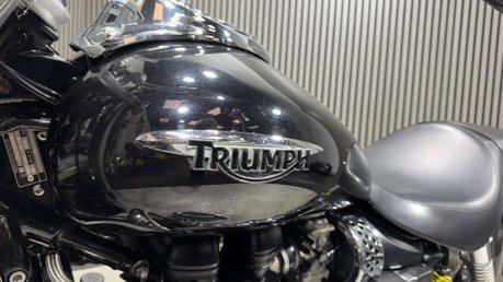 Triumph Bonneville 2013 ONLY 13K 1 OWNER LONG MOT MID-WEIGHT CRUISER BIKE 865CC 26