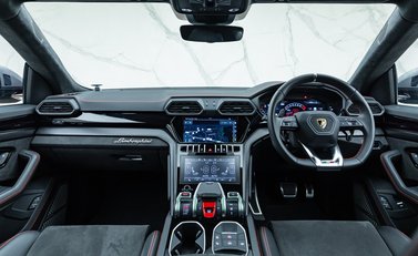 Lamborghini Urus S 18