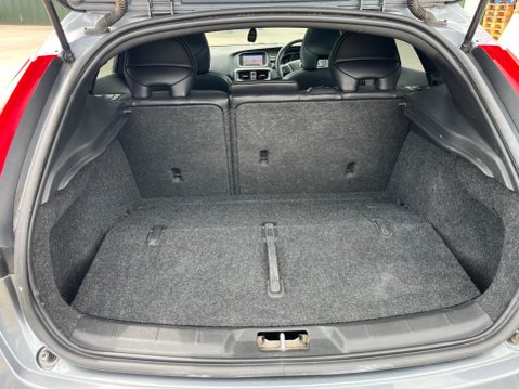 Volvo V40 1.5 T3 R-Design Edition Auto Euro 6 (s/s) 5dr 7