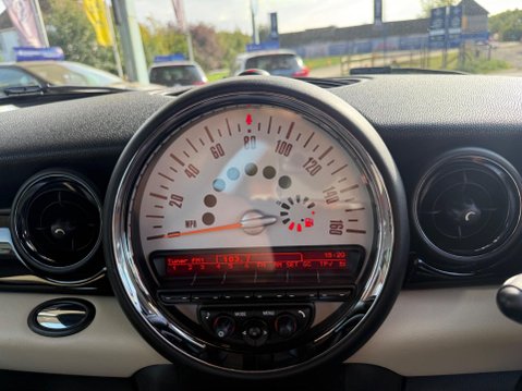 Mini Hatch 1.6 Cooper D Euro 5 (s/s) 3dr 22
