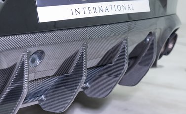 Aston Martin Vanquish S 36