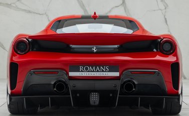 Ferrari 488 Pista 8