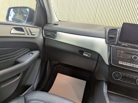 Mercedes-Benz GLE 2.1 GLE 250 D 4Matic AMG Line Auto 4WD 5dr 52