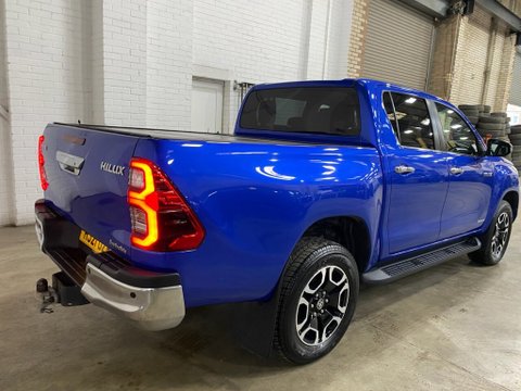 Toyota Hilux INVINCIBLE 4WD D-4D DCB 5