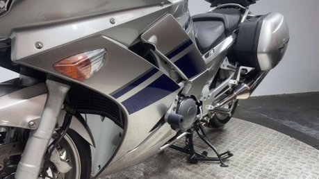Yamaha FJR1300 ABS 2008 ONLY 22K NEW MOT SERVICED FULL LUGGAGE COMMUTER TOURER BIKE 10