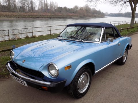 Fiat 124 Spider CS 1800 3