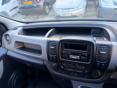 Renault Trafic 1.6 dCi 27 Business Panel Van 5dr Diesel Manual SWB Standard Roof Euro 6 (9 34