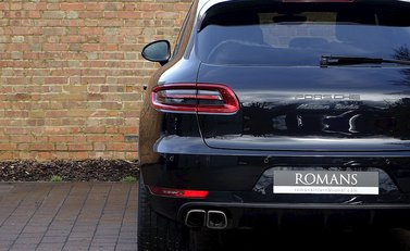 Porsche Macan Turbo 14