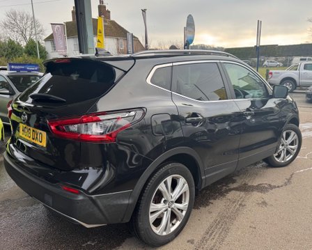 Nissan Qashqai 1.5 dCi N-Connecta Euro 6 (s/s) 5dr 4