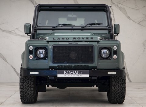 Land Rover Defender 90 XS Twisted T60 4