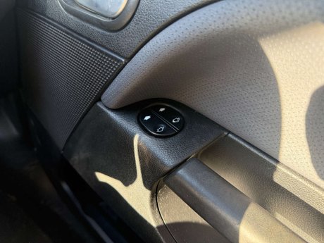 Ford Fiesta 1.4 Fiesta Ghia 5dr 28