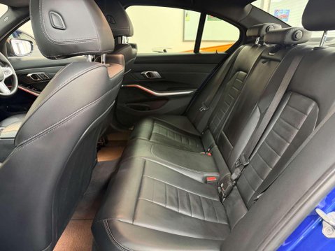 BMW 3 Series 2.0 330e 12kWh M Sport Saloon 4dr Petrol Plug-in Hybrid Auto Euro 6 (s/s) ( 37