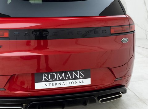 Land Rover Range Rover Sport P510e First Edition 26