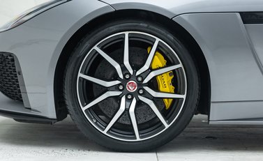 Jaguar F-Type SVR Convertible 38