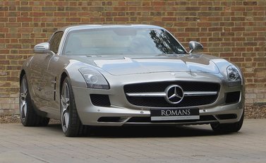 Mercedes-Benz SLS AMG 1