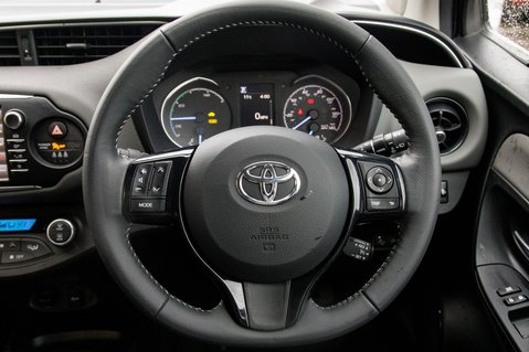 Toyota Yaris VVT-I ICON TECH 20