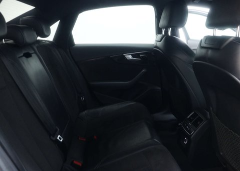 Audi A4 2.0 A4 Black Edition 35 TFSI Semi-Auto 4dr 55